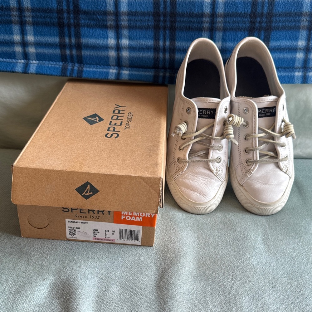 Sperry Off-White Casual Sneakers